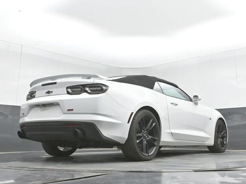 Used 2021 Chevrolet Camaro LT w/ RS Package image 38