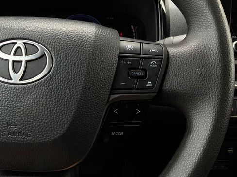 Used 2026 Toyota Camry LE FWD image 36