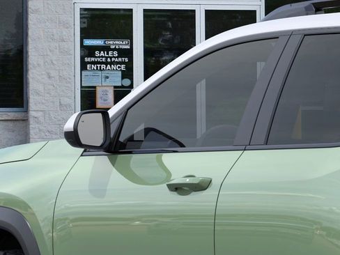 New 2026 Chevrolet Equinox ACTIV image 12