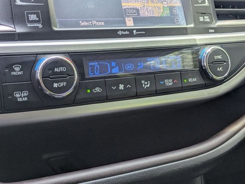 Used 2015 Toyota Highlander Limited AWD/4WD image 9