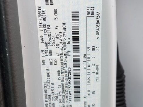 Certified 2021 Ford F150 XLT w/ Equipment Group 302A High image 33