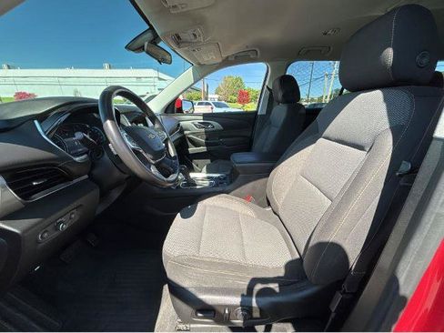 Used 2020 Chevrolet Traverse LT AWD/4WD image 17