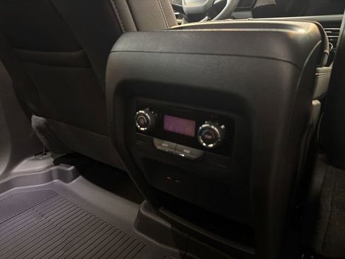 New 2026 Chevrolet Traverse LT w/ Sun and Wheel Package image 19