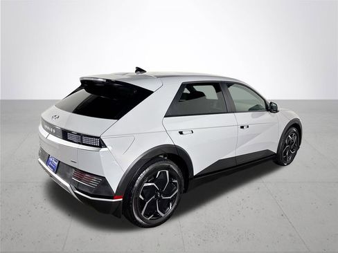 Used 2024 Hyundai Ioniq 5 SEL image 6