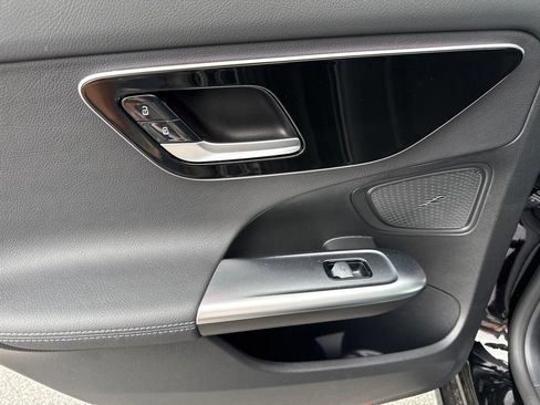 Used 2025 Mercedes-Benz C 300 Sedan image 13