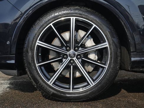 Used 2021 Audi Q7 3.0T Prestige image 13