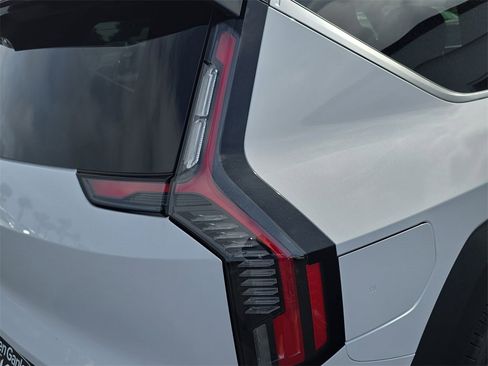 New 2026 Kia EV9 Wind image 11