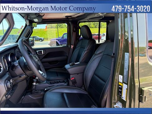 Used 2023 Jeep Wrangler Unlimited Sahara AWD/4WD image 9