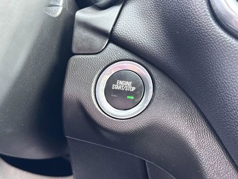 Used 2022 Chevrolet Equinox LT FWD image 21