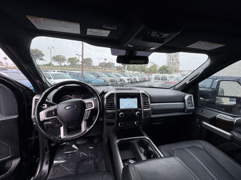 Used 2017 Ford F250 Platinum w/ Platinum Ultimate Package AWD/4WD image 16