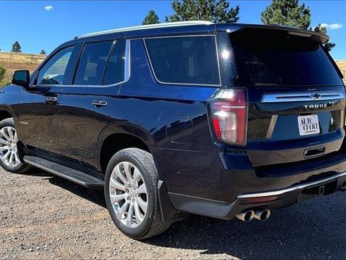 Used 2021 Chevrolet Tahoe Premier w/ Premium Package AWD/4WD image 3