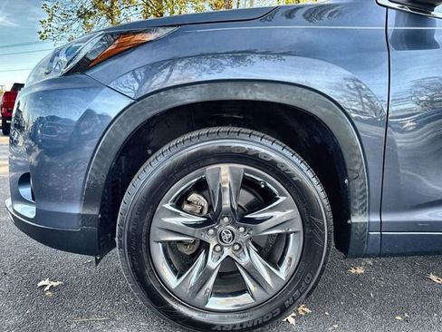 Used 2019 Toyota Highlander Limited Platinum image 19