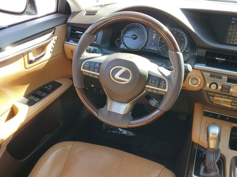 Used 2017 Lexus ES 350 image 17