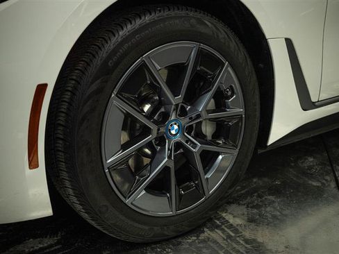 Used 2024 BMW i4 eDrive35 w/ Premium Package RWD image 3