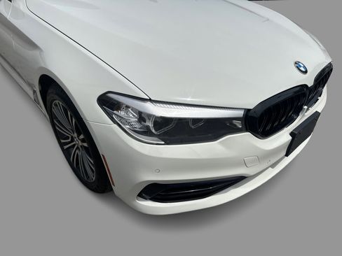 Used 2018 BMW 530i xDrive AWD/4WD image 21