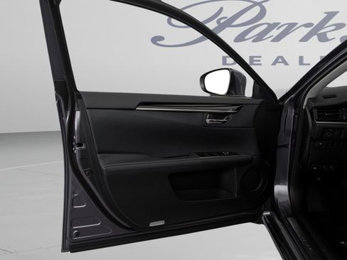 Used 2018 Lexus ES 350 w/ Premier Package FWD image 12
