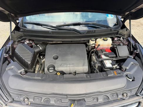 Used 2018 Buick Enclave Essence AWD/4WD image 25