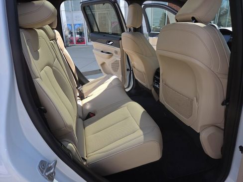 Used 2024 Jeep Grand Cherokee Limited w/ Luxury Tech Group II image 25