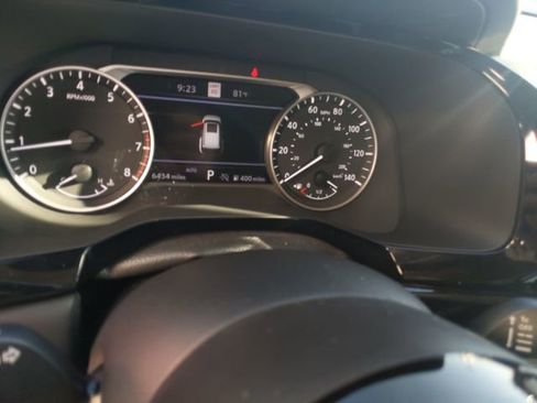 Used 2025 Nissan Pathfinder SL AWD/4WD image 21