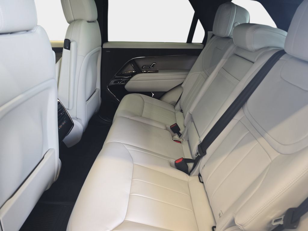 New 2026 Land Rover Range Rover Sport SE AWD/4WD image 11