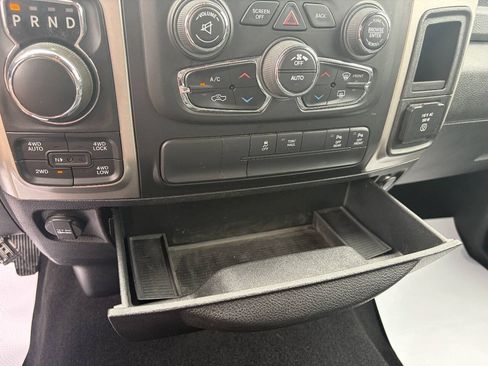Used 2019 RAM 1500 Big Horn AWD/4WD image 25