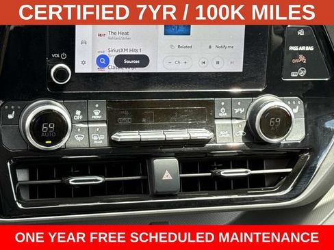 Used 2023 Toyota Highlander XLE FWD image 22