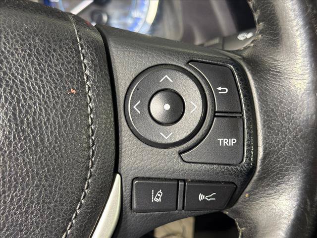 Used 2018 Toyota Corolla SE FWD image 25