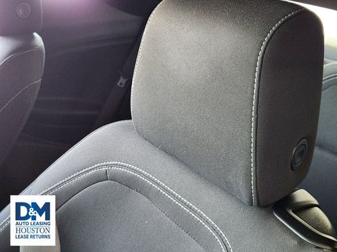 Used 2020 Chevrolet Camaro LT image 21