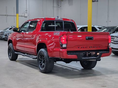 Used 2022 Toyota Tacoma SR w/ SR Convenience Package image 11