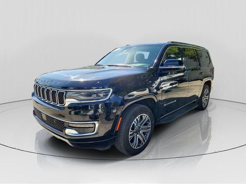 Used 2024 Jeep Wagoneer Series II w/ Flexible Seating Group RWD image 3