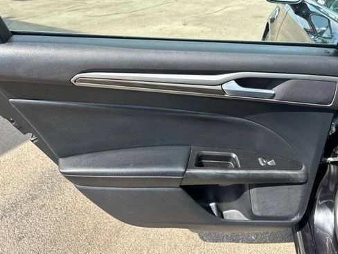 Used 2019 Ford Fusion SEL FWD image 34