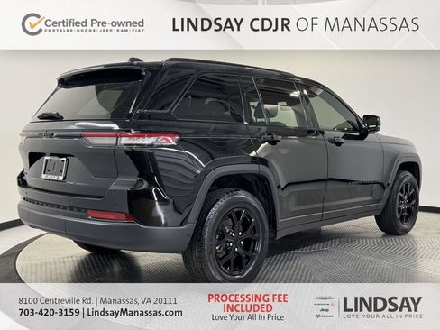 Certified 2025 Jeep Grand Cherokee Altitude AWD/4WD image 9