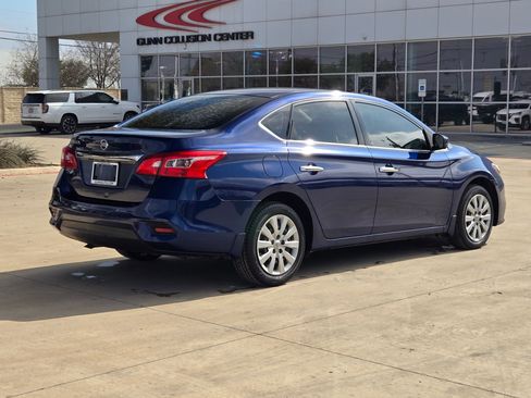 Used 2018 Nissan Sentra S image 3