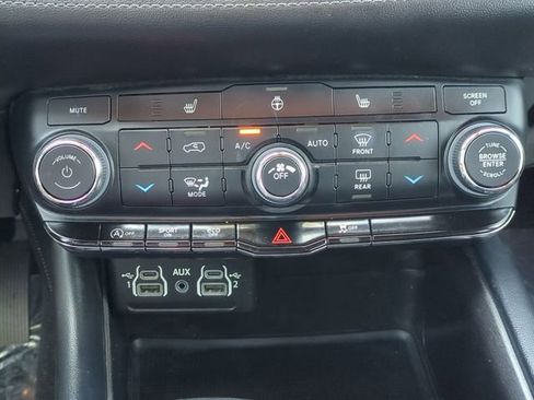Used 2023 Dodge Durango SXT RWD image 18