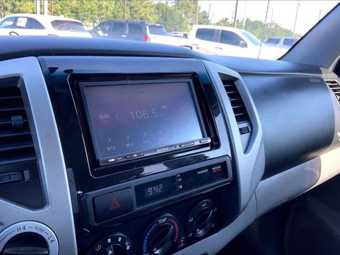 Used 2013 Toyota Tacoma 4x4 Double Cab w/ TRD Sport Pkg image 35