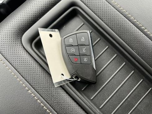 Certified 2022 Chevrolet Suburban Premier image 37