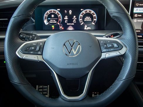 New 2026 Volkswagen Tiguan SE R-Line image 35