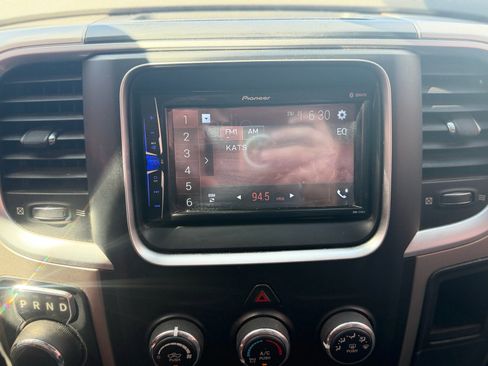 Used 2016 RAM 1500 Classic SLT AWD/4WD image 17