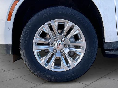 Certified 2025 GMC Yukon Denali image 12