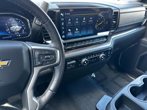Used 2022 Chevrolet Silverado 1500 LT image 17