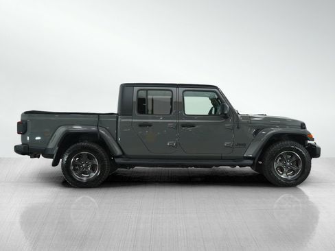 Used 2021 Jeep Gladiator Sport image 6
