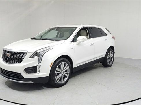 Certified 2025 Cadillac XT5 Premium Luxury w/ LPO, Floor Liner Package image 1