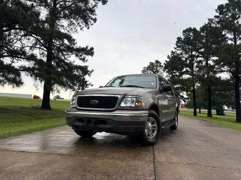 Used 2002 Ford Expedition XLT RWD image 9