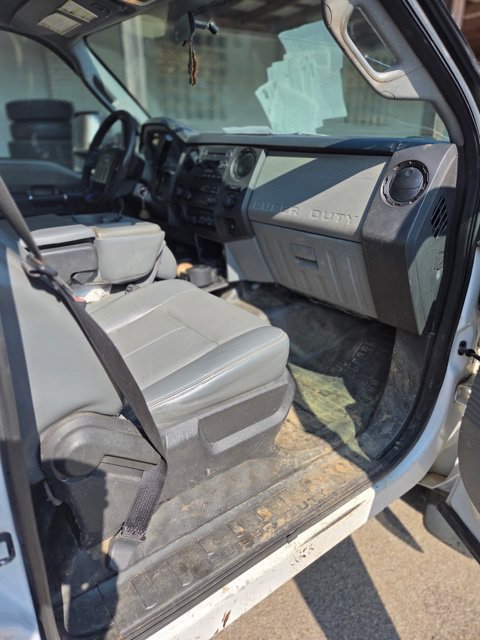 Used 2015 Ford F550 4x4 Crew Cab Super Duty w/ Power Equipment Group image 7