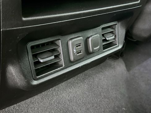 Used 2022 Chevrolet Silverado 1500 RST w/ Z71 Off-Road Package AWD/4WD image 26