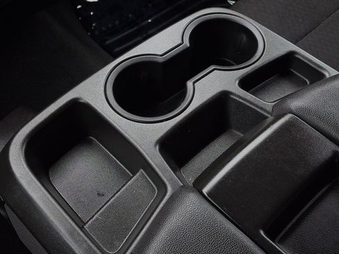 Used 2022 GMC Sierra 1500 SLE image 25