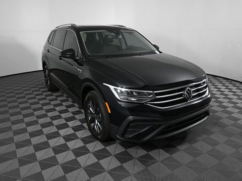 Used 2023 Volkswagen Tiguan SE image 24