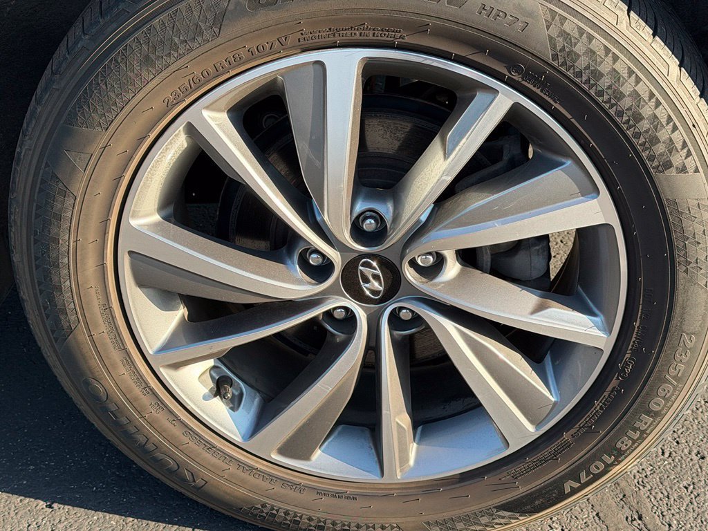 Used 2020 Hyundai Santa Fe Limited AWD/4WD image 30