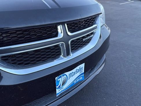 Used 2011 Dodge Grand Caravan Crew image 25