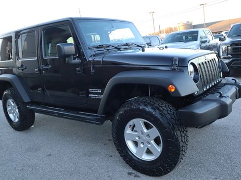 Used 2017 Jeep Wrangler Unlimited Sport w/ Quick Order Package 24S image 5